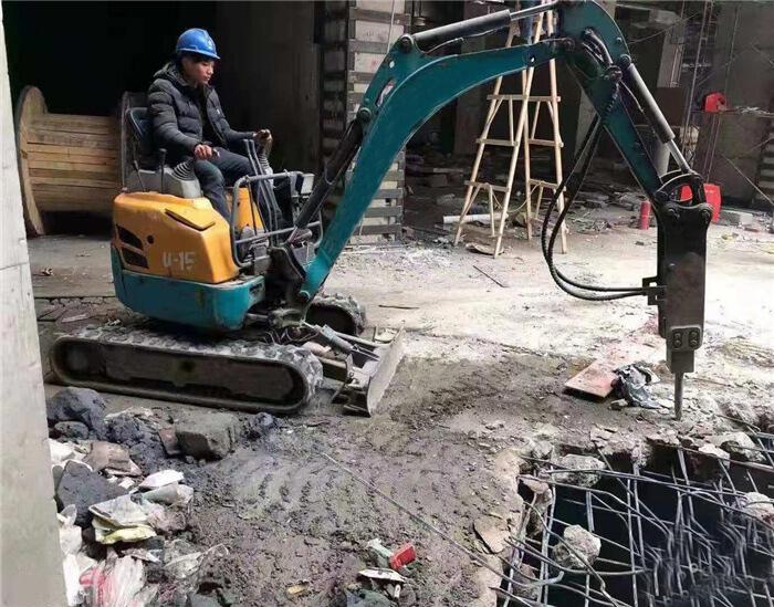 合肥肥东县违规建筑拆除